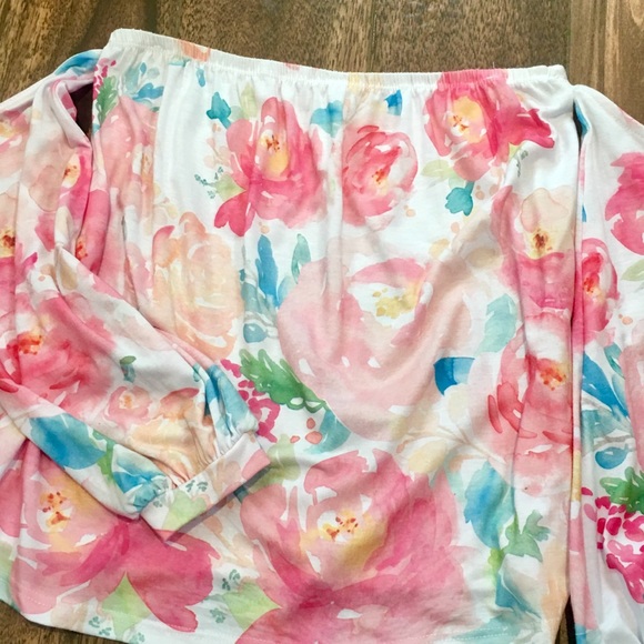 Nylon Apparel Floral Off The Shoulder Top - Picture 1 of 2